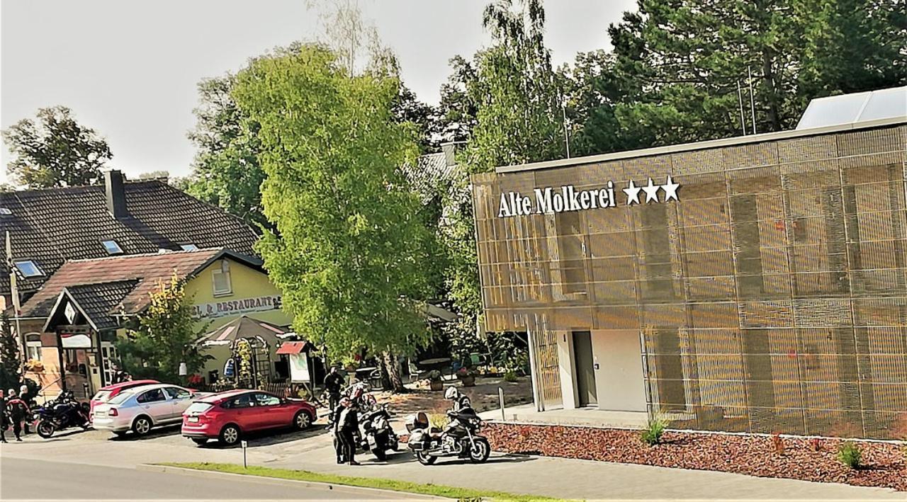 Hotel&Restaurant Alte Molkerei Kölleda Exterior foto